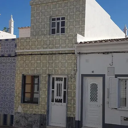 Moradia Rocleo House *