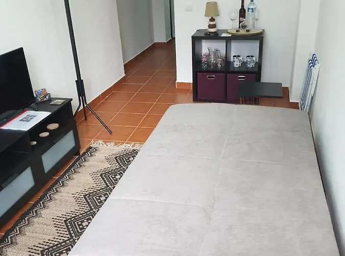 Дом отдыха Moradia Rocleo House *
